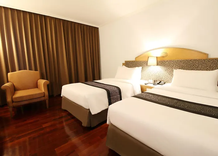 Grand Tower Rama 6 Hotel 4*